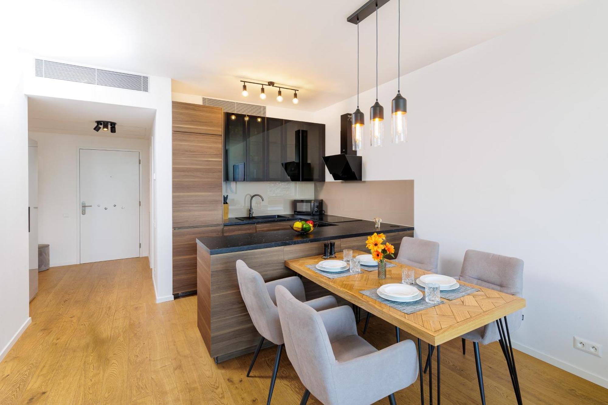 Sky Park 1 - Luxurious #Instaworthy Apartment In Downtown City Center With Included Parking, Best Address In Town Bratislava Eksteriør bilde
