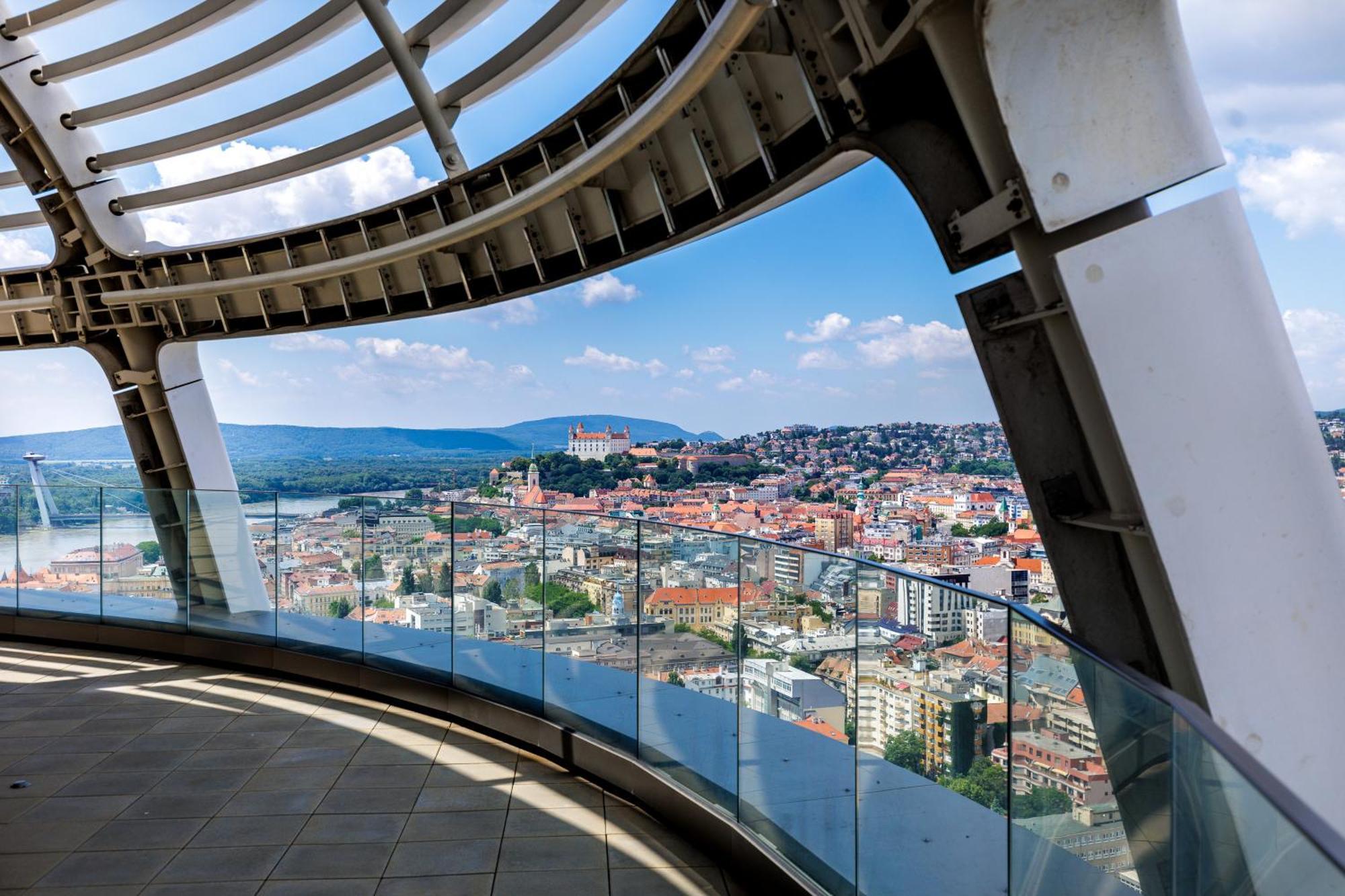 Sky Park 1 - Luxurious #Instaworthy Apartment In Downtown City Center With Included Parking, Best Address In Town Bratislava Eksteriør bilde